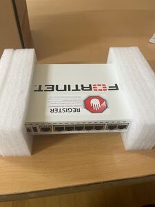 【中古】【期限切れ】Fortigate-40C FG-40C Fortinet UTM 統合セキュリティ【ビジネスホン 業務用 電話機 本体】