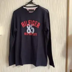 TOMMY HILFIGER トミーヒルフィガートップス