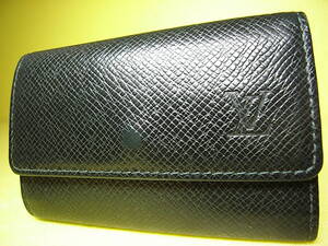 ★★ 綺麗です！！ ★★【 LOUIS VUITTON 】タイガ ミュルティクレ 6連キーケース エピセア 緑 ★★M32822★★