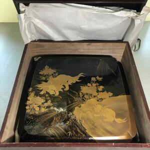 輪島塗 重箱 金蒔絵 牡丹唐獅子絵 金塗り 時代 骨董 美術品 高級漆器 天然木 四面牡丹 内梨地 古民具