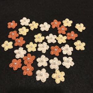 ハンドメイド レース糸小花モチーフ オレンジ