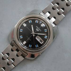 稼動品 セイコー ファイブ SEIKO 5 6119-8220 変わり文字盤 座布団ケース 自動巻き デイデイト 純正ブレス付き アンティーク時計