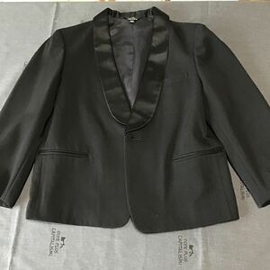 used 子供服「 COMME CA DU MODE 長袖 フォーマル ジャケット120cm 黒 」 3mmから4mmくらいの穴3箇所あり 毛100%