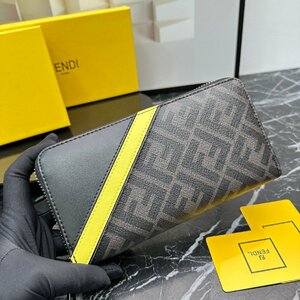 FENDI フェンディ FFロゴ ファブリック ジップ 長財布 黑