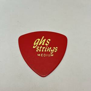 ① 未使用 ghs strings MEDIUM レッド 赤 ゴールド文字 ギター ピック