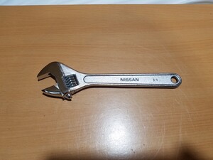 182-8 日産純正 200mm モンキーレンチ 美品中古 車載工具 NISSAN