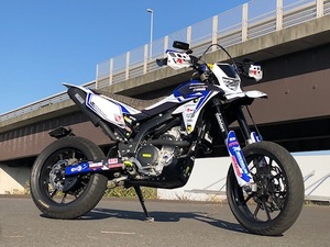 Drip Racing Products WR250X・R用 黒樹脂製スキッドプレート（エンジンガード）