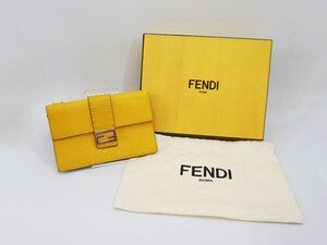 【美品】FENDI フェンディ バゲットスリムクラッチ イエローカーフレザーバッグ 7M0295 ショルダー ウォレット 箱・証明書付 送料無料！