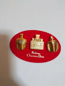 Christian Dior　クリスチャン・ディオール　ブローチ　３点　セット　香水　デザイン　ゴールド色　稀少