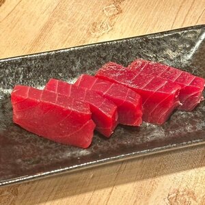 ☆☆訳アリ！国産極上マグロの赤身！お買い得な赤身を800ｇ!☆☆