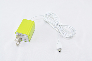 ★PGA iCharger micro USB電源アダプタ イエロー 美品USED