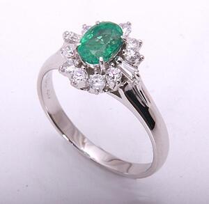 《質屋出品》Pt850★天然エメラルド0.6ct+ダイアモンドリング★C-4399