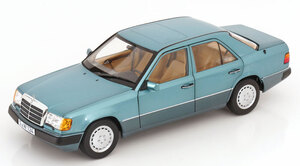 norev 1/18 Mercedes Benz 230E W124 Saloon 1989-1993　ライトブルー　メルセデス　ベンツ　ノレブ　ディーラー限定品