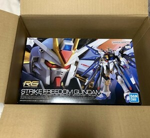 ＲＧ　ストライクフリーダムガンダム　一部開封済みパーツなし　ほぼ未使用品