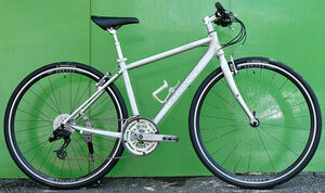 GIANT)タイヤ新品)ほぼ綺麗)ESCAPE R3)SRAM 24s)ct43cm)700c)シルバーツートン)街乗りクロスバイク 中古