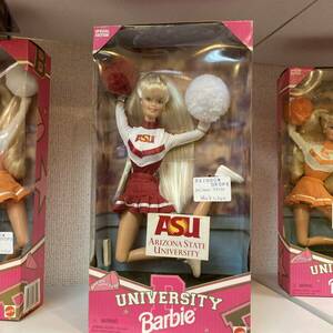 新品☆UNVERSITY　BARBIE　アリゾナ　チアガール　人形☆ユニバーシティバービー、アメリカ大学