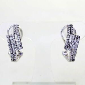 ◎中古美品◎１８金WG　ダイヤ　0.58ct　ピアス