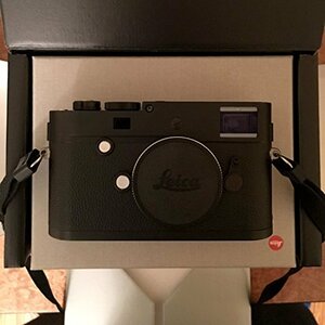 Leica M Monochrom (Typ 246) Digital Rangefinder Camera Body, 24MP, Bla(中古品)