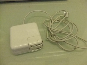 ★Apple MagSafe 2 Power Adapter 電源アダプタ 45W Model A1436★ 