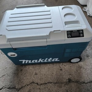 「1FE38」中古品 makita マキタ 18V 充電式保冷温庫 CW180D 20L 本体のみ　AC電源無し　電池無し(241002)