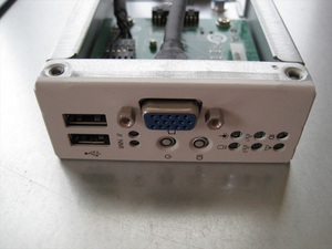 NECのサーバーExpress5800/R120a-2用フロントコントロールパネル