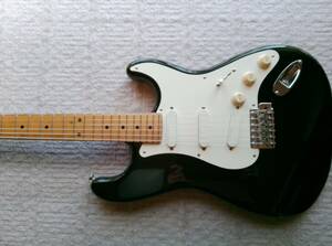  Fender Japan Stratcaster レースセンサー ＋ Vintage Noiselss ピックアップ