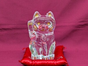 T215-N29-4655 Baccarat バカラ フィギュリン まねきねこ 招き猫 クリスタルオブジェ 高さ約18cm インテリア 現状品2