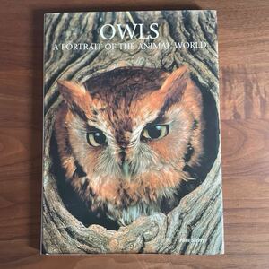 洋書　ＯＷＬＳ　A PORTRAIT OF THE ANIMAL WORLD 中古品