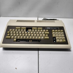 「2FZ215」NEC パーソナルコンピュータ PC-8001 通電起動確認済み　本体のみ（241009）