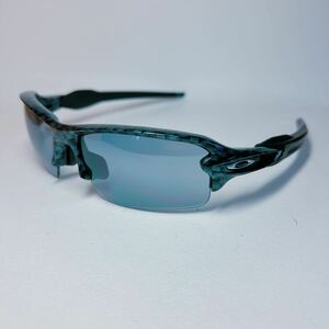 送料無料！美品！OAKLEY オークリーサングラス フラック2.0FLAK2.0カーボン柄ジャパンフィットアジアンフィット検スポーツ野球ゴルフ登山