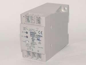 残数４■OMRON■電源 24V 0.6A 15W スイッチング電源 S82K-01524 入力 AC 100V ～ 240V DINレール対応 DC パワーサプライ オムロン PLC