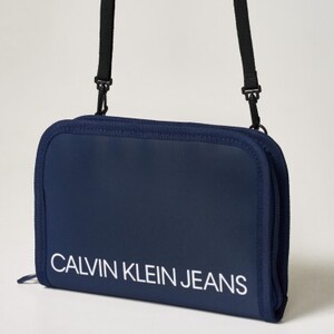 ★未使用付録★CALVIN KLEIN JEANS [カルバン・クライン ジーンズ]／ショルダーストラップ付き 多機能ケース