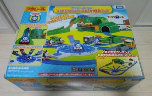 新品未開封 ★ プラレール ☆ どきどきマウンテンとおおきな転車台セット　きかんしゃトーマス　TOMY PLARAIL　brand new　thomas train