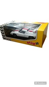 1/18 ミニカー ロータス ヨーロッパ スペシャル ホワイト&レッド サーキットの狼 