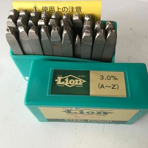 Ｌion 英字　刻印 3MM 未使用に近い