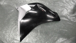 CBR250R　MC41-1001xxx　の　サイドカウル　右　傷 *1654138044　中古