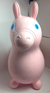 ロディ Rody　ピンク　子供が遊んだ中古品　かなり汚れ、キズ、ヘコみ等あり　現状渡しです　まだまだ使って頂けると思います 子供用乗り物