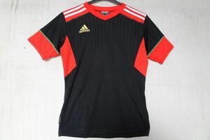 adidas/アディダス/半袖Tシャツ/Vネック/速乾性素材/白3本ライン/朱色切替配色/スポーツ/黒/ブラック/Sサイズ(10/8R6)