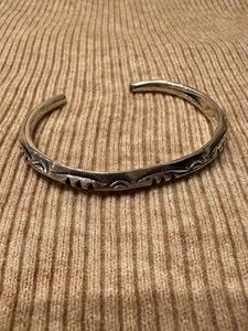 ラリースミス LARRY SMITHトライアングルバングル THIN TRIANGLE BRACELET 3POINT