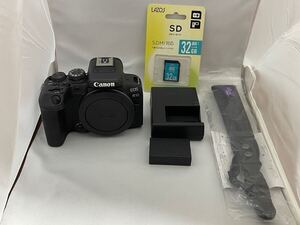 Canon EOS R10 ショット数1000未満　SDカード　リストストラップ付き