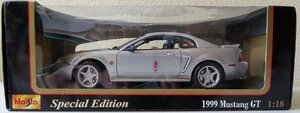 Maisto 1/18 Scale Diecast - 31860 1999 Ford Mustang GT Silver