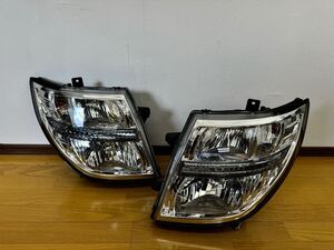 中古日産エルグランド E51 純正ヘッドライト　ヘッドランプ　左右セット　 HCHR-273 KOITO 100-24854 (R-1)