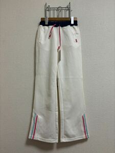 新品（タグ付き）［IGNIO］スポーツウェア　パンツ　キッズ　ホワイト　150 Y2735