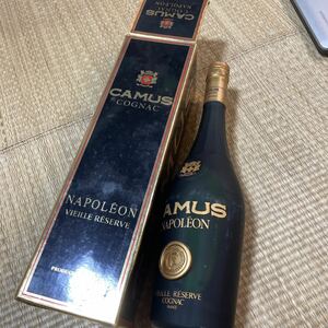 送料込　未開栓 古酒 CAMUS カミュ NAPOLEON ナポレオン 700ml 箱ダメージ有り