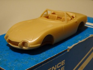 ■プロバンスムラージュ 1/43 トヨタ2000GTオープン 007ジェームス・ボンドフィギュア付きキット 1967 映画007は二度死ぬボンドカーkit