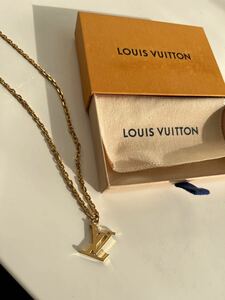 ルイヴィトン　チャーム　3cm 大　希少　未使用　試着のみ　LOUIS VUITTON