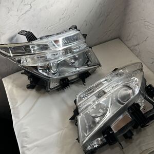 【ジャンク品】日産 エルグランド ヘッドライト 左右セット 100-23009 通電動作未確認