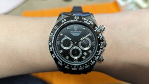 BINBOND　メンズ腕時計　ブラック文字盤　デイトナ　オマージュウォッチ　SS/ラバーベルト　クォーツ(電池式)