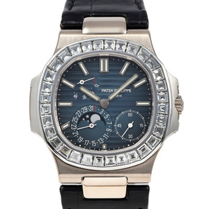 パテック・フィリップ PATEK PHILIPPE ノーチラス 5722G-001 ブラック・ブルー文字盤 中古 腕時計 メンズ