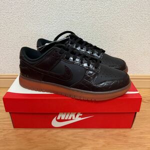 NIKE DUNK LOW SE Velvet Brown and Black